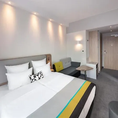 Express - East By Ihg Otel 3*