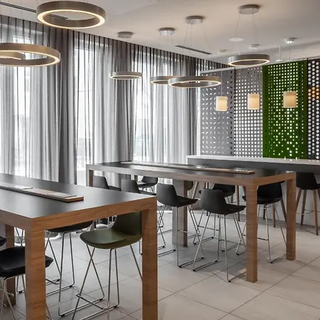 Express - East By Ihg Otel