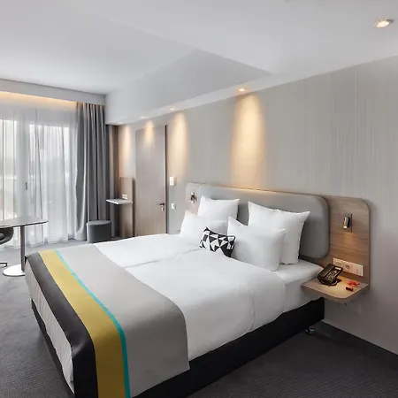 Express - East By Ihg Otel