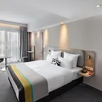 Express - East By Ihg Hotell