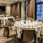 Express - East By Ihg Hotell