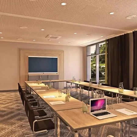 Express - East By Ihg Hotel 3*