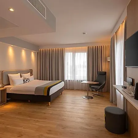Hotel Express - East By Ihg 3*
