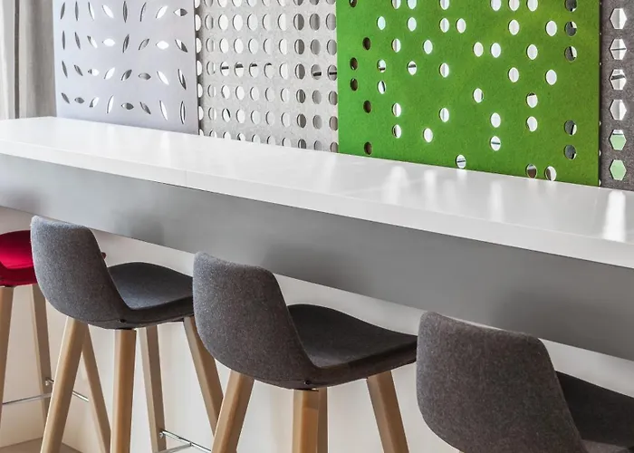 Express - East By Ihg Hotel 3*