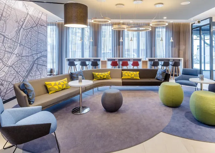 Express - East By Ihg 3*