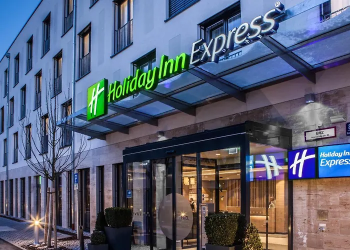 Express - East By Ihg Hotel 3*