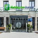 Express - East By Ihg