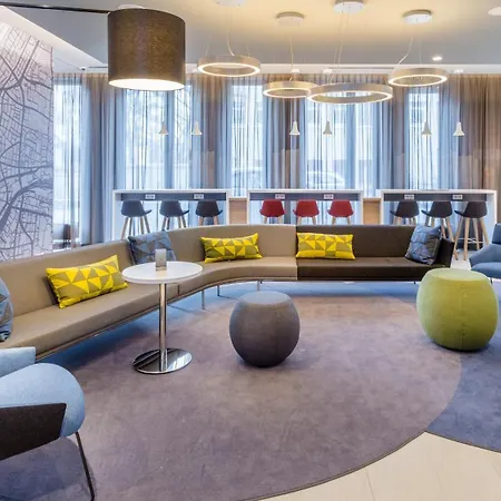 Express - East By Ihg 3*
